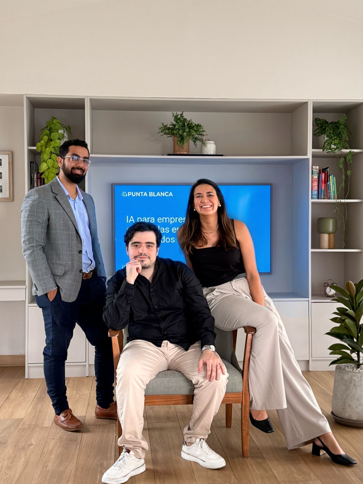 Equipo fundador de Punta Blanca: Jurguen Bermúdez, Luis Sandí y Marcela Milla